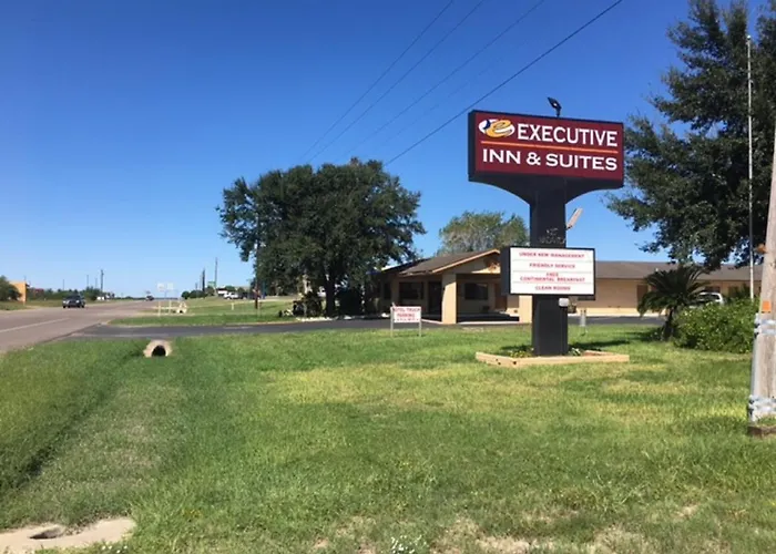 Hebbronville Executive Inn